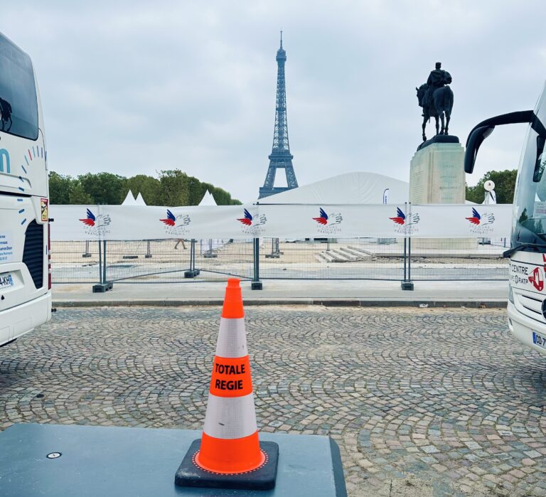 Lire la suite à propos de l’article Totale Régie aux côtés du Secours populaire